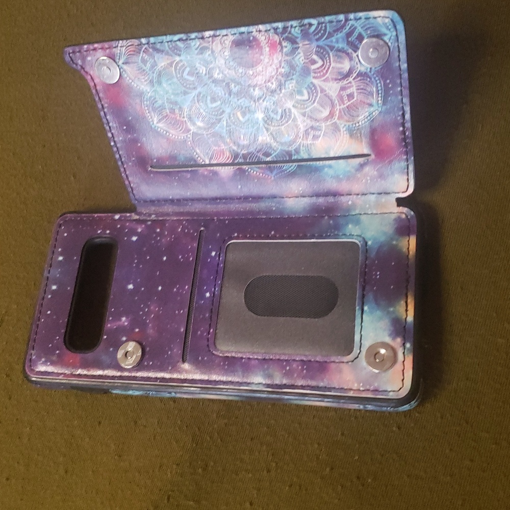 Used Phone Case - Picture 3 of 3